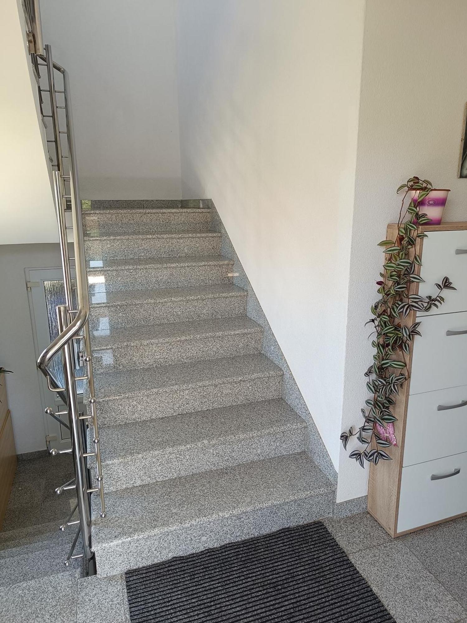 Apartman Ika Umag Exterior foto